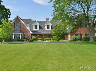 2275 Drury Ln, Northfield, IL 60093