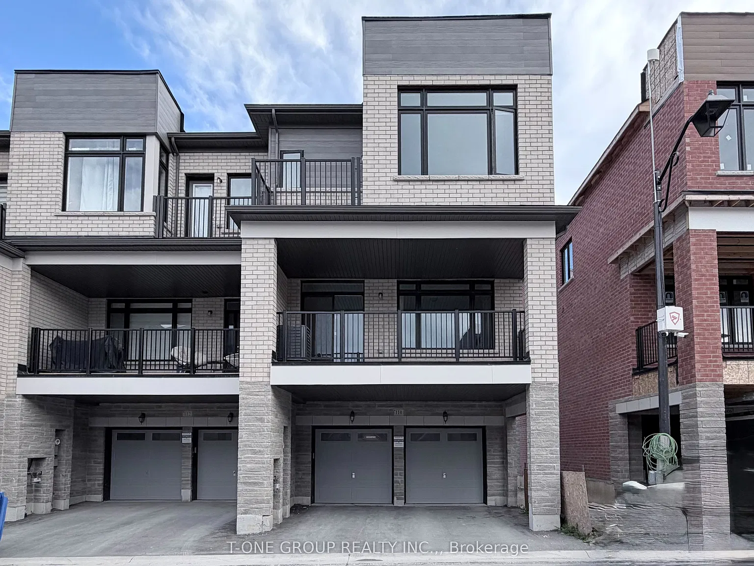 4 bed, $3,600 — Photo 2