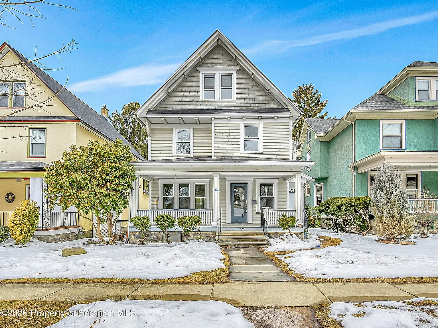 1 bed, 1.0 bath, 400 sqft, $1,000 — Photo 1