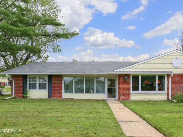 351A Dorchester Drive, Lakewood, NJ 08701