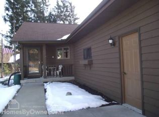 945 Cambridge Ct, Altoona, WI 54720