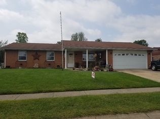 213 Apple Valley Dr, Lewisburg, OH 45338