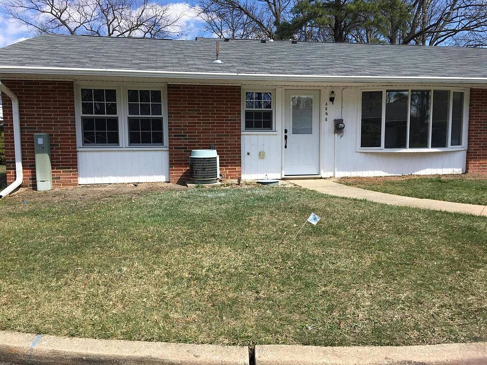 1st image of 456B Portsmouth Dr