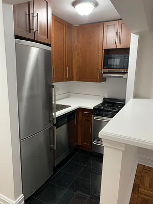 Rented by Urban Real Estate Inc | media 16