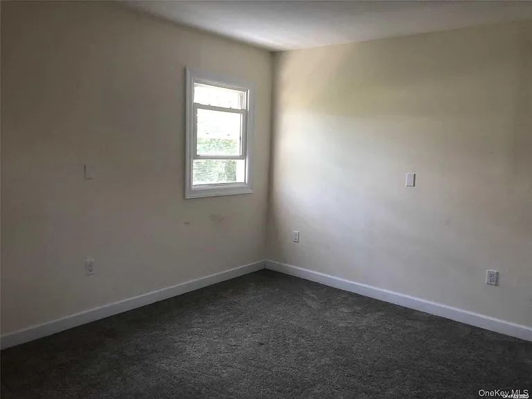 422 E Chester St #UPPER — Photo 4