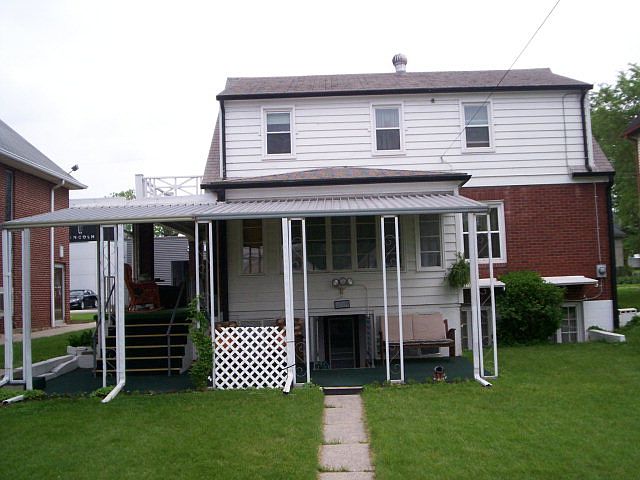 2nd image of 432 S Main St
