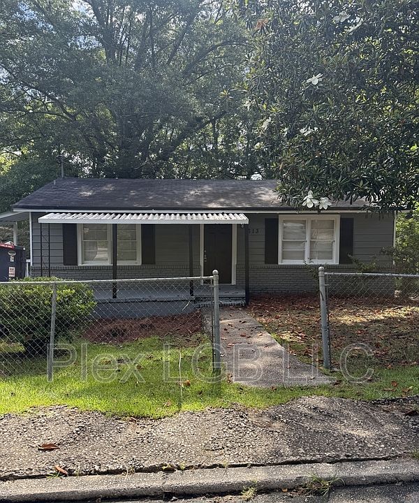 1st image of 613 Snelson St
