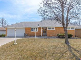 4345 Monroe St, Omaha, NE 68107