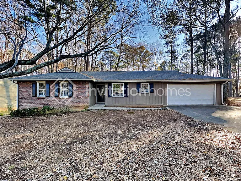 113 Fernbank Dr — Photo 1