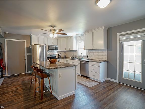3rd image of 5517 Colgate Ave