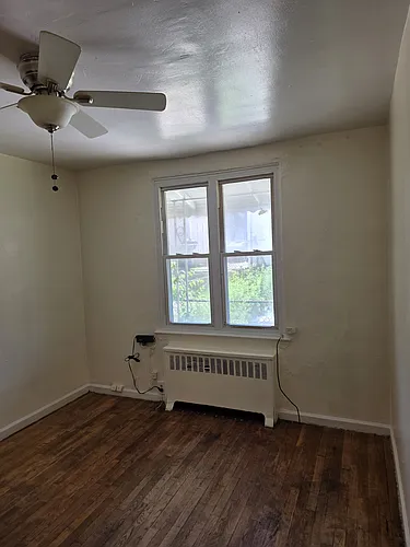 3229 Eastchester Rd Photo 1
