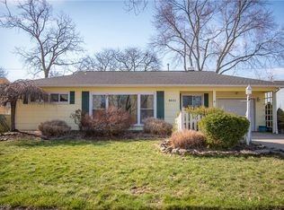 9551 Lynnhaven Rd, Parma Heights, OH 44130