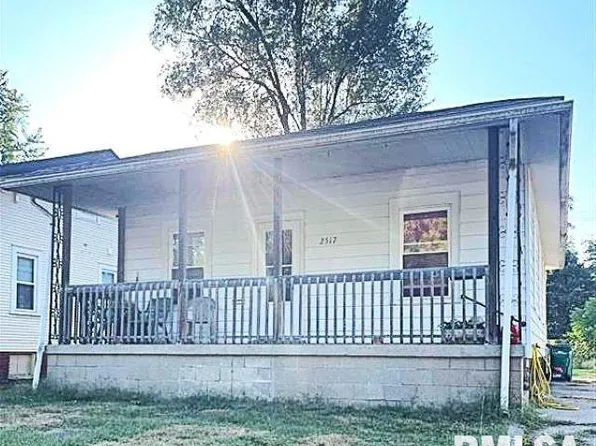 2517 S 10th St, Springfield, IL 62703