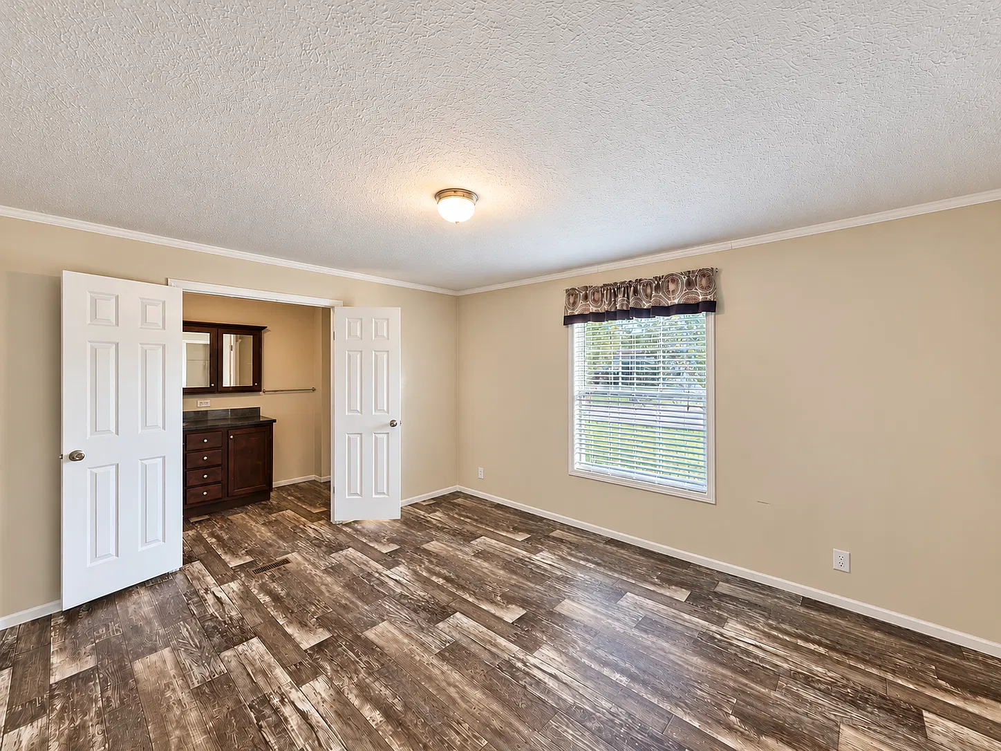 3 bed, 1568 sqft, $1,299 — Photo 3