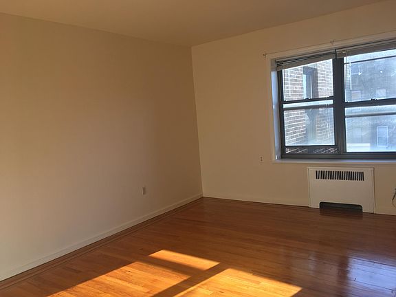 5th image of 46 Exton Ave #B3