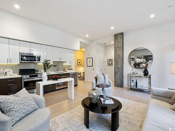 2nd image of 1001 17th St S Unit 103