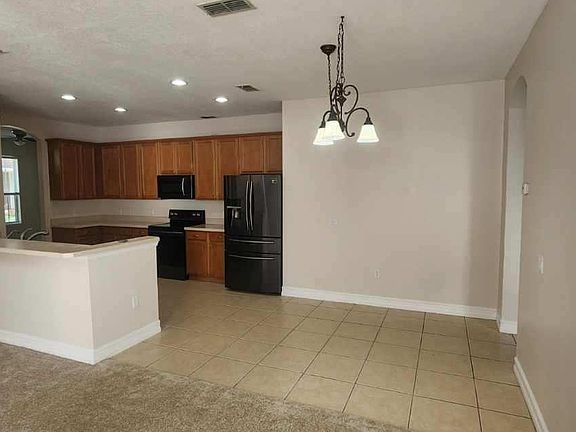 4th image of 7018 Beargrass Rd