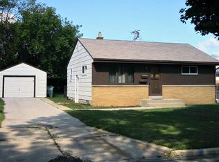 5319 N 90th St, Milwaukee, WI 53225