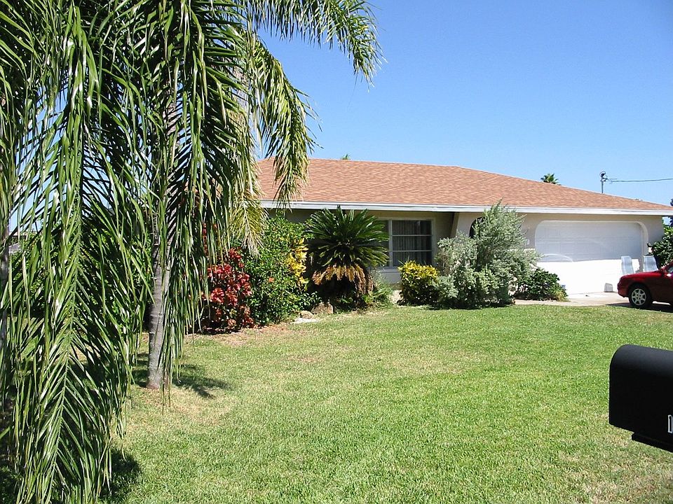 1st image of 1437 SE 16th St