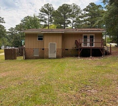 3rd image of 2527 Vestal Ave