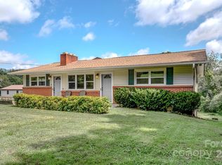 26 Big Cove Rd, Candler, NC 28715