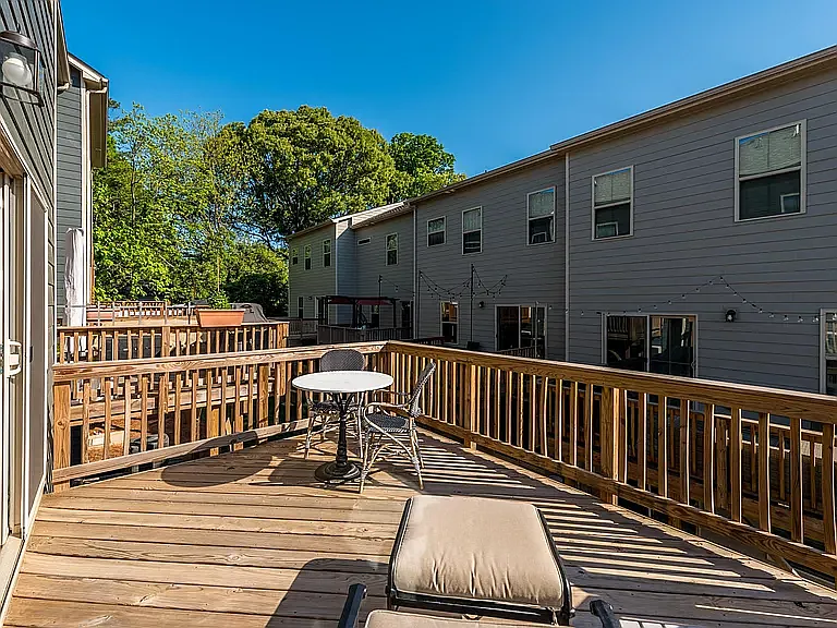 1724 Town Oak Ln — Photo 3