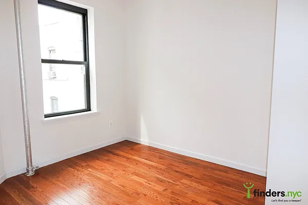 Rented by Clove Realty LLC | media 5