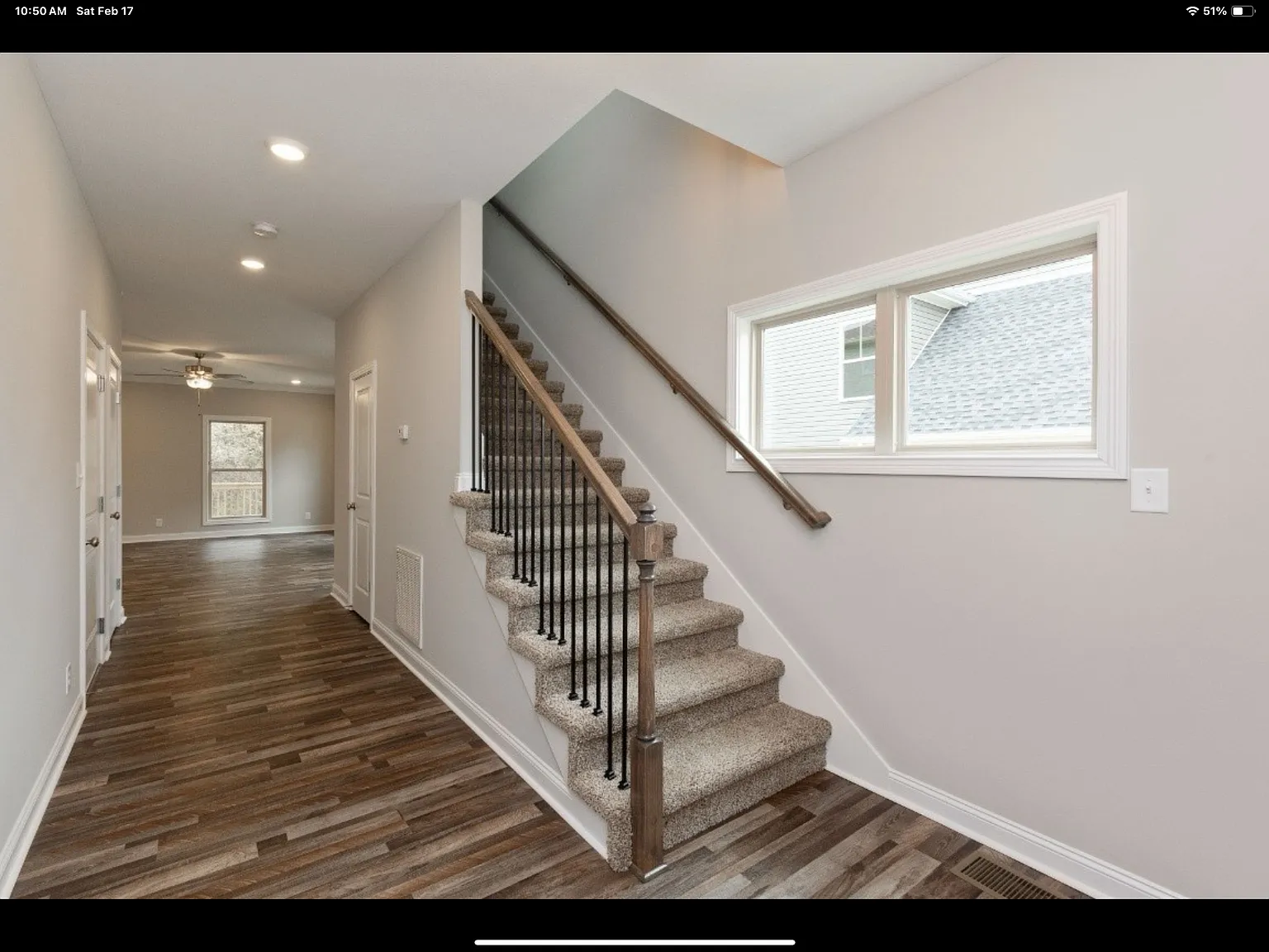 1086 Spicer Dr — Photo 2