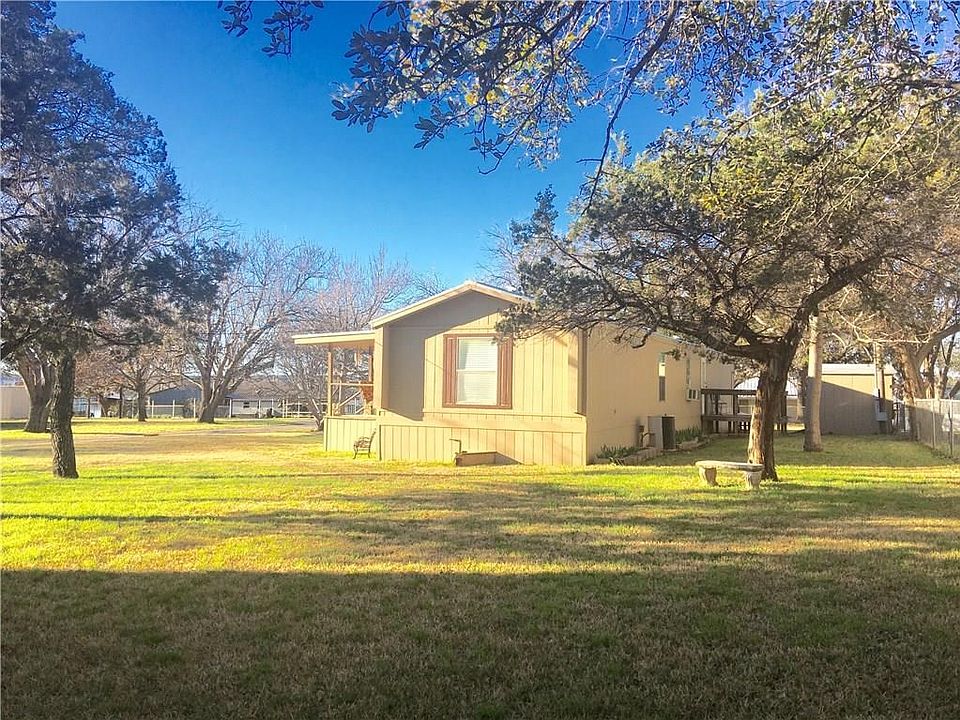 Awesome unrestricted lot with amazing views just minutes from North or South D&D or Willow Beach Marina