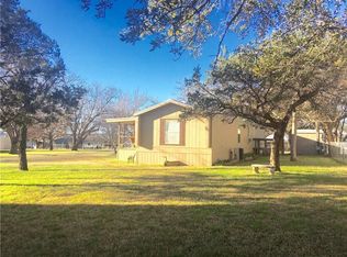 1556 Hummingbird Ln, Graford, TX 76449
