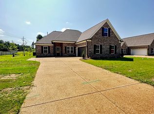 6025 Daffodil Ln, Walls, MS 38680