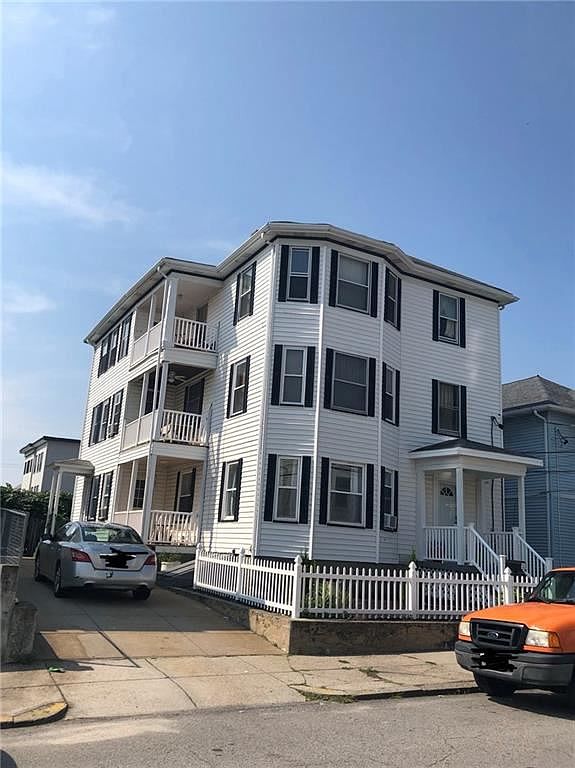 164 Cottage St, Central Falls, RI 02863 Zillow