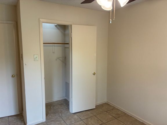 2nd image of 1219 Truman Ln