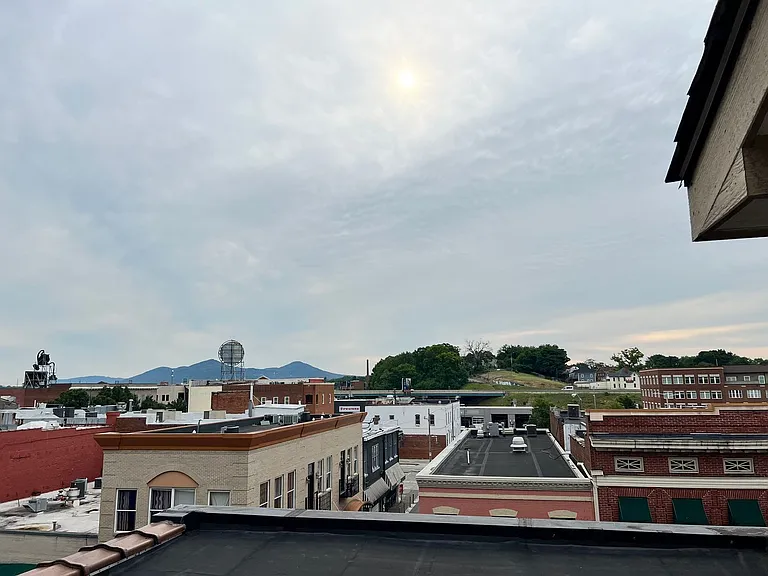 301 Market St SE — Photo 45