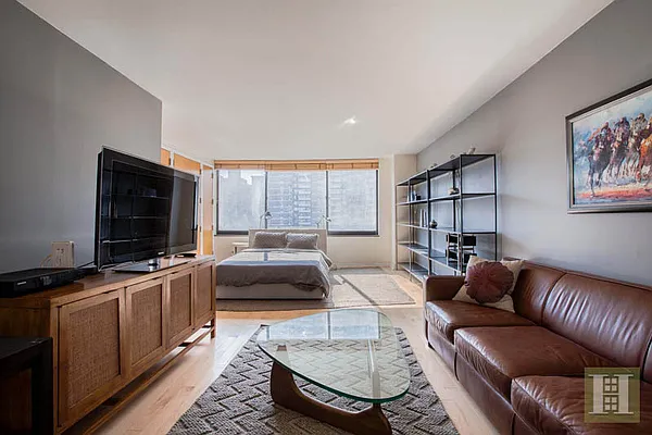 Rented by Halstead Real Estate | media 20