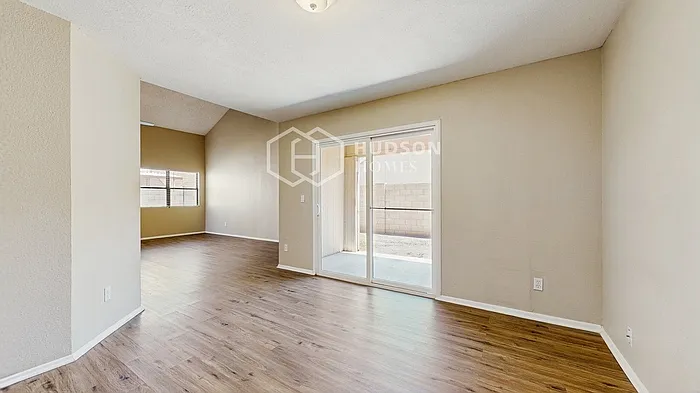 441 E Taro Ln — Photo 7