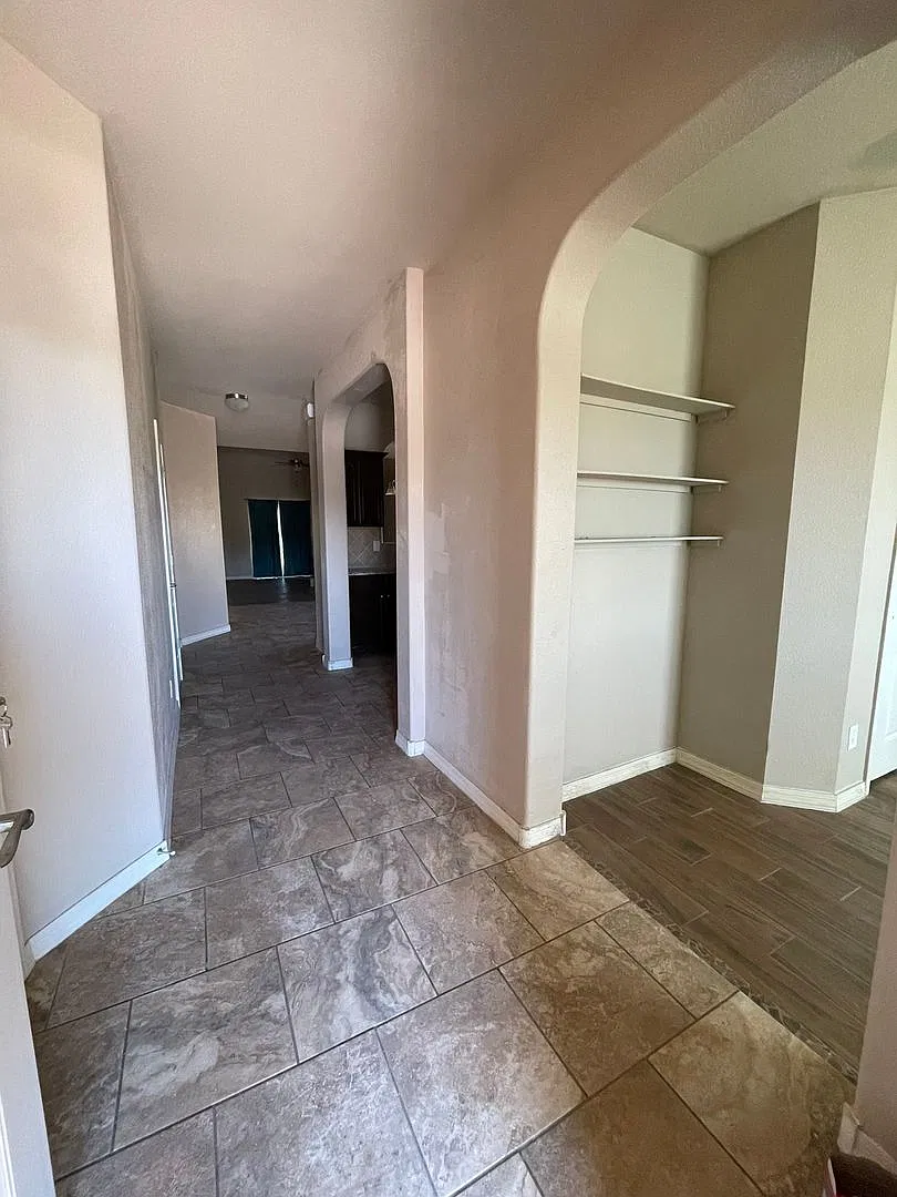 14327 Early Morn Ave. — Photo 2