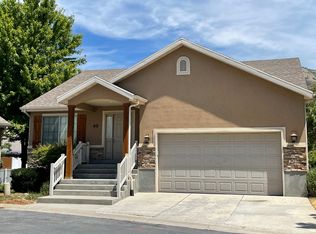 49 W Bamberger Way, Centerville, UT 84014