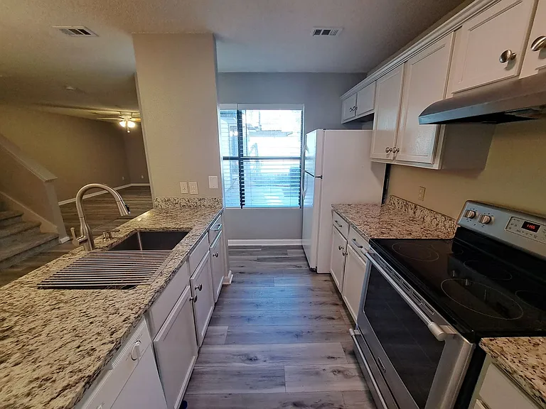 2301 W Michigan Ave #21 — Photo 7