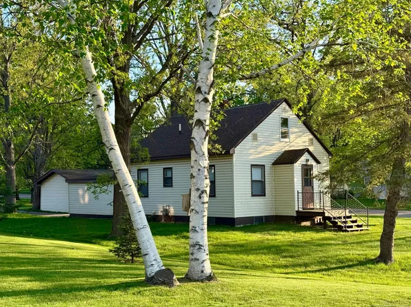 685 Main St W, Isle, MN 56342