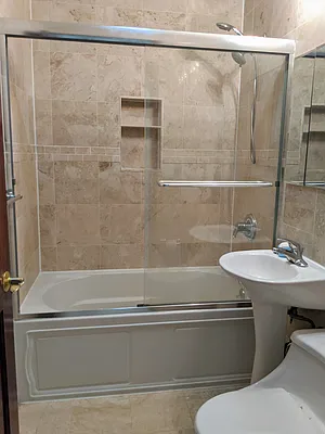 Rented by Ian Alexander Realty Group LLC | media 6