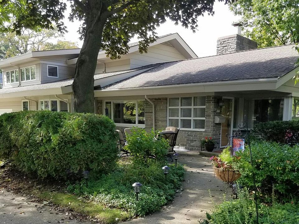 1st image of 4701 N Lake Dr