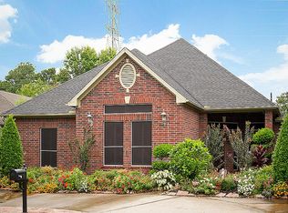 2406 Country Club Dr, Pearland, TX 77581