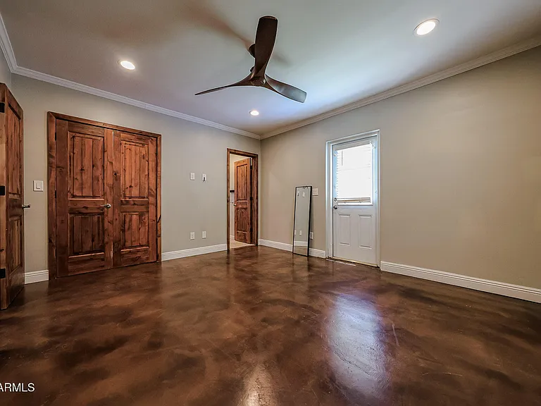 1317 W Holly St — Photo 33