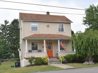 216 Smith St, Old Forge, PA 18518