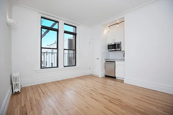 Rented by Barkoff Residential  | media 38