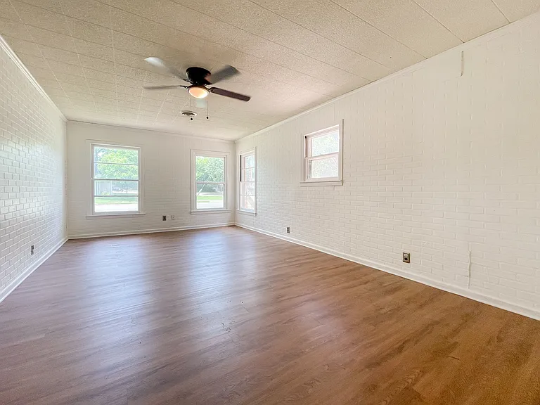 4500 Anlo St — Photo 10