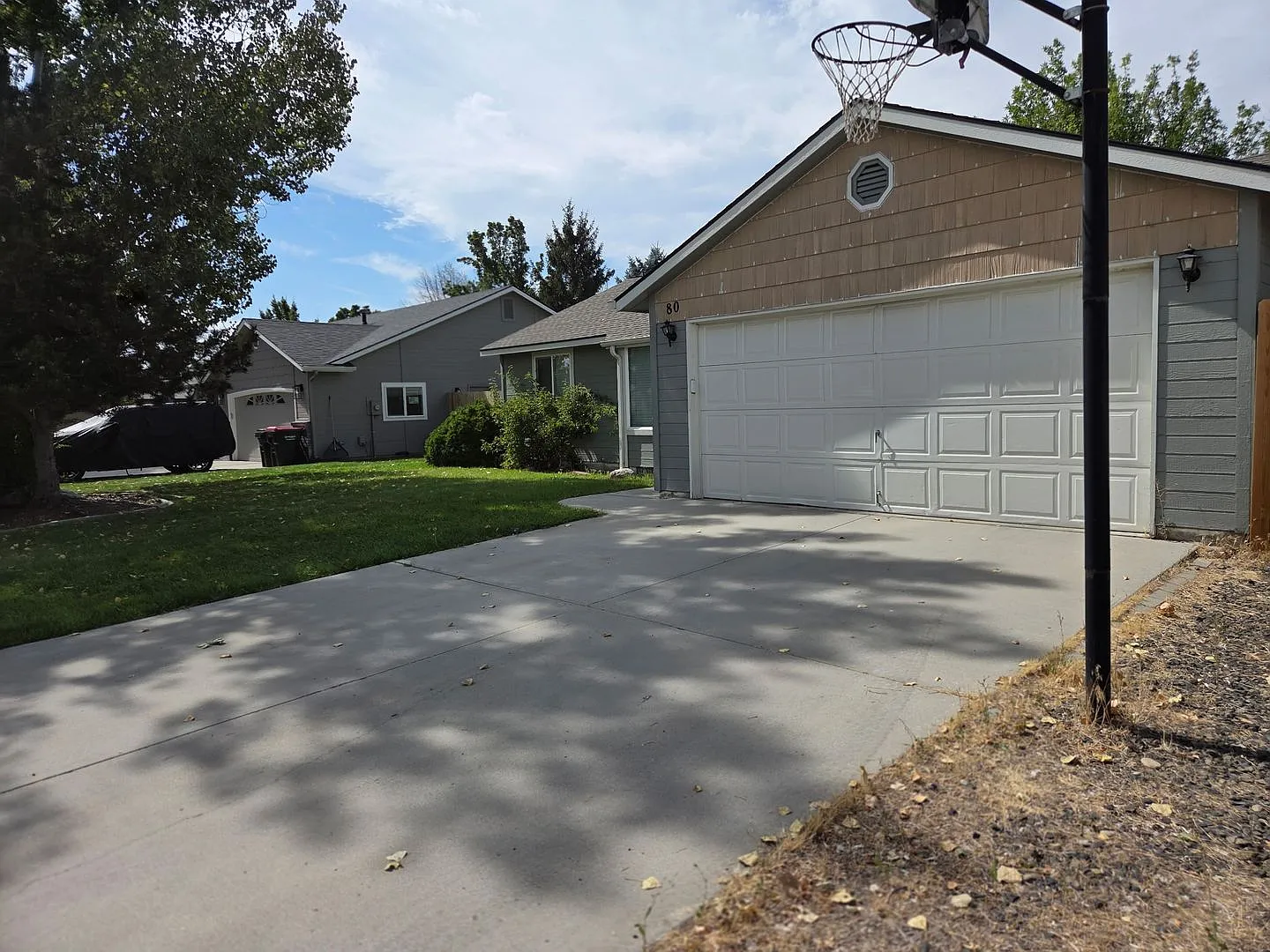 South Meridian 3 bedroom Home with RV parking — Photo 2