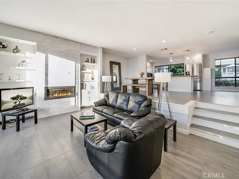 1 Land Fall Ct — Photo 9