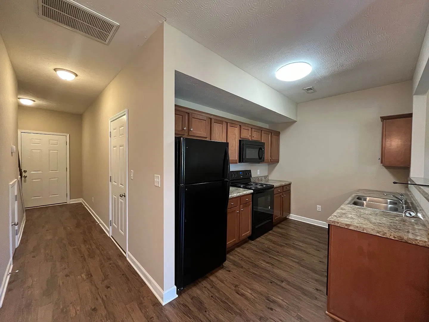 225 Moss View Street — Photo 3